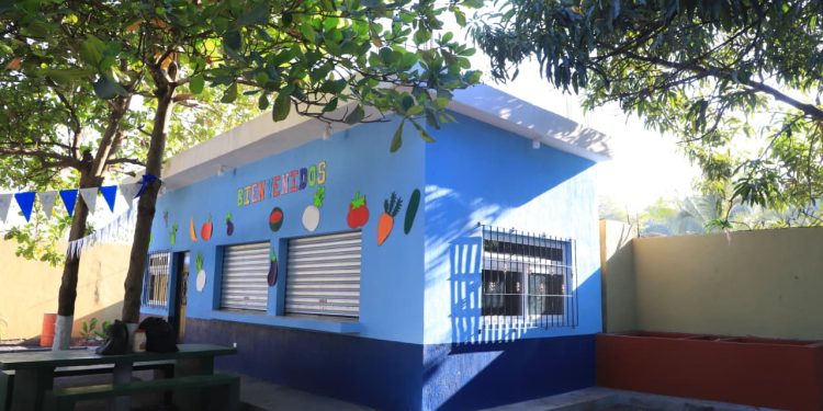 Mineduc y Grupo AG inauguran cocina escolar que beneficiará a más de 500 estudiantes en Masagua, Escuintla. (Foto: Mineduc)