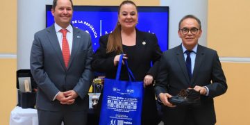 Mineduc fortalece certificación de competencias para migrantes retornados. (Foto: Mineduc)