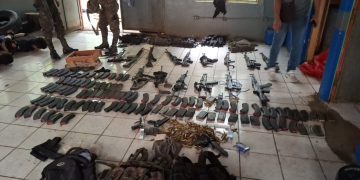 PNC decomisa arsenal de alto poder y diversos artículos vinculados a actividades ilícitas en la zona fronteriza con México