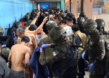 Las fuerzas de seguridad llevan a cabo una requisa focalizada en un sector de la Granja Penal Pavón.