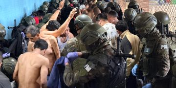 Las fuerzas de seguridad llevan a cabo una requisa focalizada en un sector de la Granja Penal Pavón.