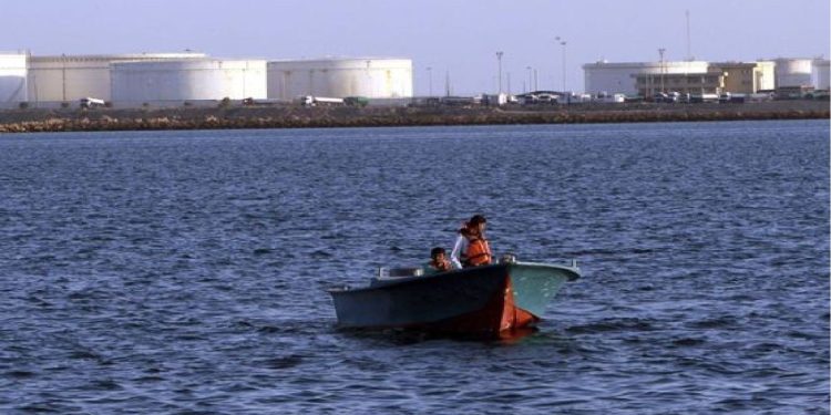 La Agencia Internacional de Energía asegura que aún hay reservas de petróleo disponibles y liberarán más si fuera necesario.