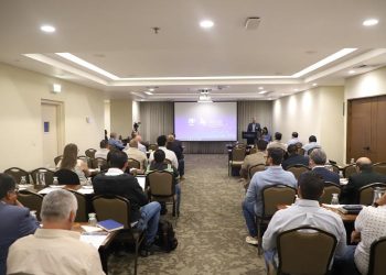 MEM realizó encuentro con empresas encargadas de limpieza de tanques a estaciones de servicio. (Foto: MEM)