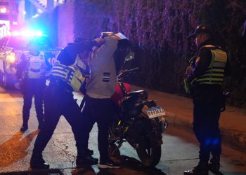 PNC sanciona a 151 motoristas en operativos contra carreras clandestinas. (Foto: PNC)