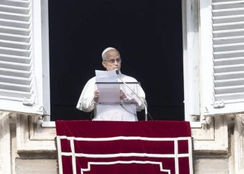 El papa denuncia el conflicto atroz en Oriente Medio y pide caminos de reconciliación