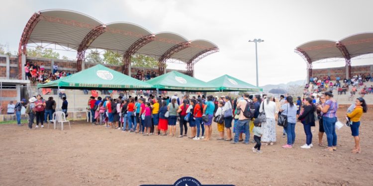 Entregan 500 estufas mejoradas a familias de Conguaco, Jutiapa