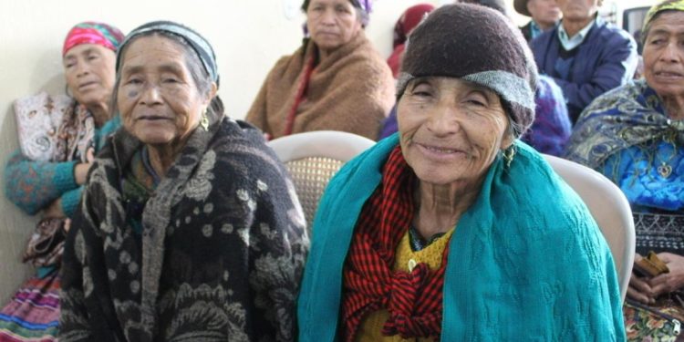 Suman nuevos beneficiarios al Programa del Adulto Mayor en Totonicapán