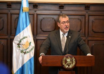 En vivo | Presidente Arévalo lidera La Ronda desde El Palacio Nacional de la Cultura