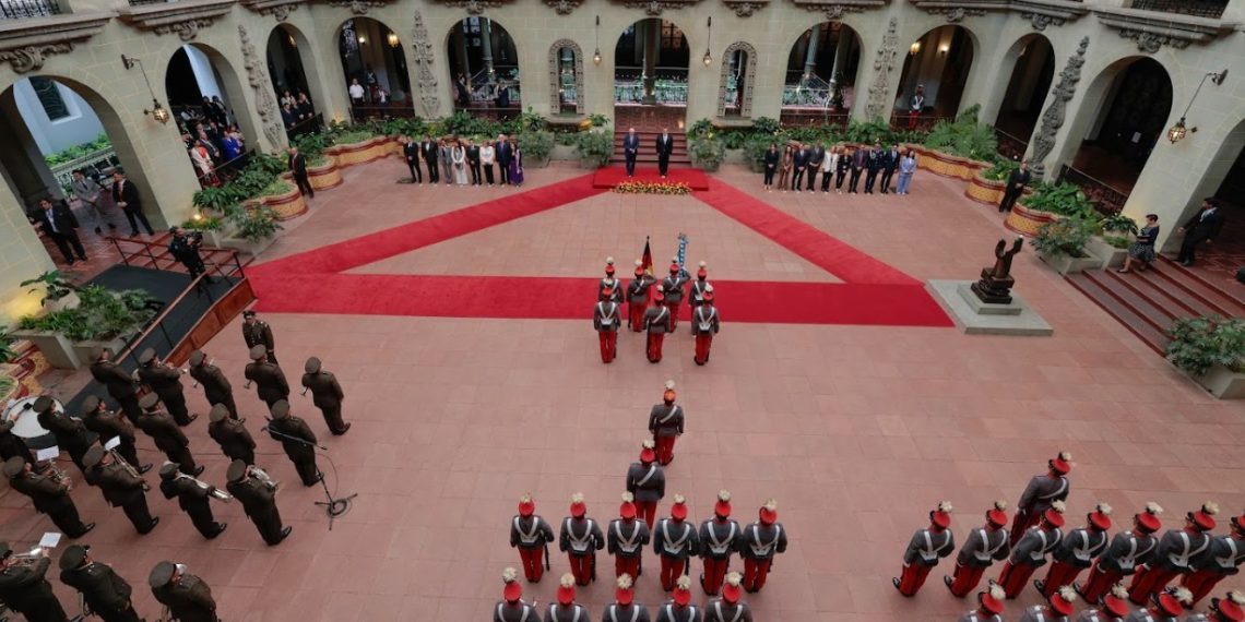 Presidente Bernardo Arévalo recibe al presidente de Alemania, Frank-Walter Steinmeier en el Palacio Nacional de la Cultura