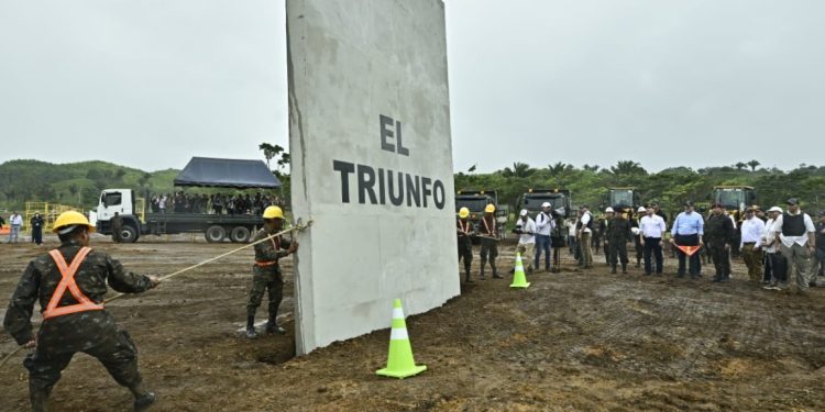 Presidente Arévalo: “Procedamos a colocar la primera piedra de este gran triunfo para la paz y la justicia de Guatemala”