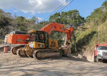 Avanza mejoramiento vial hacia la Frontera Anguiatú en Chiquimula