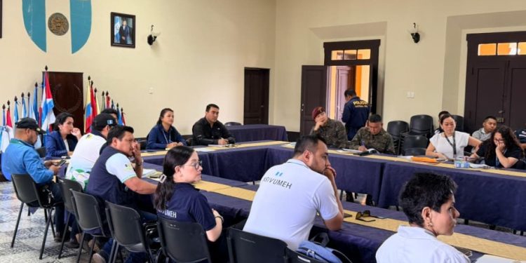 Instituciones coordinan acciones preventivas del Sinaprese 2026 en Alta Verapaz