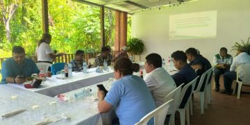 Dan seguimiento a proyectos de saneamiento en Raxruhá, Alta Verapaz