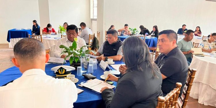 Gobernador de Baja Verapaz participa en el taller sobre seguridad territorial