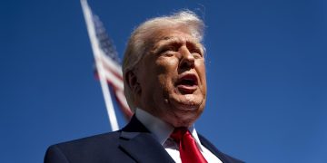 Trump dice que Estados Unidos tomará el control del estrecho de Ormuz. / Foto: EFE.