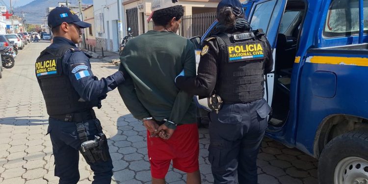 Decomisan armas de fuego en operativos de seguridad de Semana Santa. / Foto: PNC.