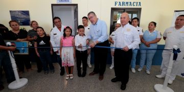 El presidente Bernardo Arévalo inaugura la clínica Fernando Alexander Batres Ordóñez, durante supervisión a la sede de la Comisaría 34 en Retalhuleu.