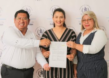Entrega de nombramientos fortalece el sistema educativo en Chiquimula