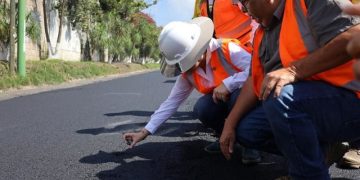 La ministra Norma Zea supervisó personalmente el avance de los trabajos en la Ruta CA-1 Oriente, (ruta Interamericana o carretera a El Salvador.)