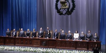 Acto protocolario de toma de posesión de la IX Magistratura de la Corte de Constitucionalidad. Diekéns Zamora