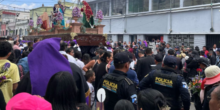 Cuida tus pertenencias en las aglomeraciones. / Foto: PNC.