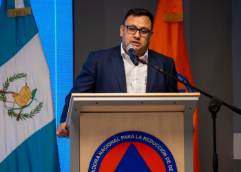 Viceministro de Comunicaciones, Fernando Suriano. / Foto: Conred.