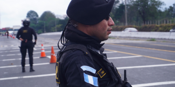 “Xmajtaj chi b’i jo’lajuj q’ij b’anow korlim chajinem pa wuqub’ taq tinamit ri’” / Se extiende por 15 días el estado de prevención en siete departamentos