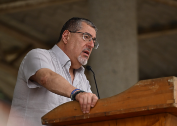 Presidente Bernardo Arévalo se pronuncia sobre la situación en la Usac. / Foto: Álvaro Interiano.