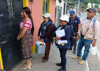 Al sospechar de casos de sarampión, se debe acercar al centro de atención más cercano. (Foto: MSPAS)