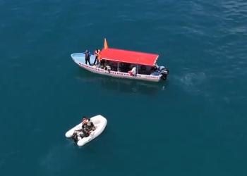 Encuentran cuerpo de hombre desaparecido en el lago de Atitlán. (Foto: Bomberos Voluntarios)