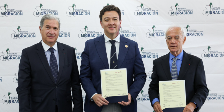 Friman carta de entendimiento para fortalecer la atención migratoria