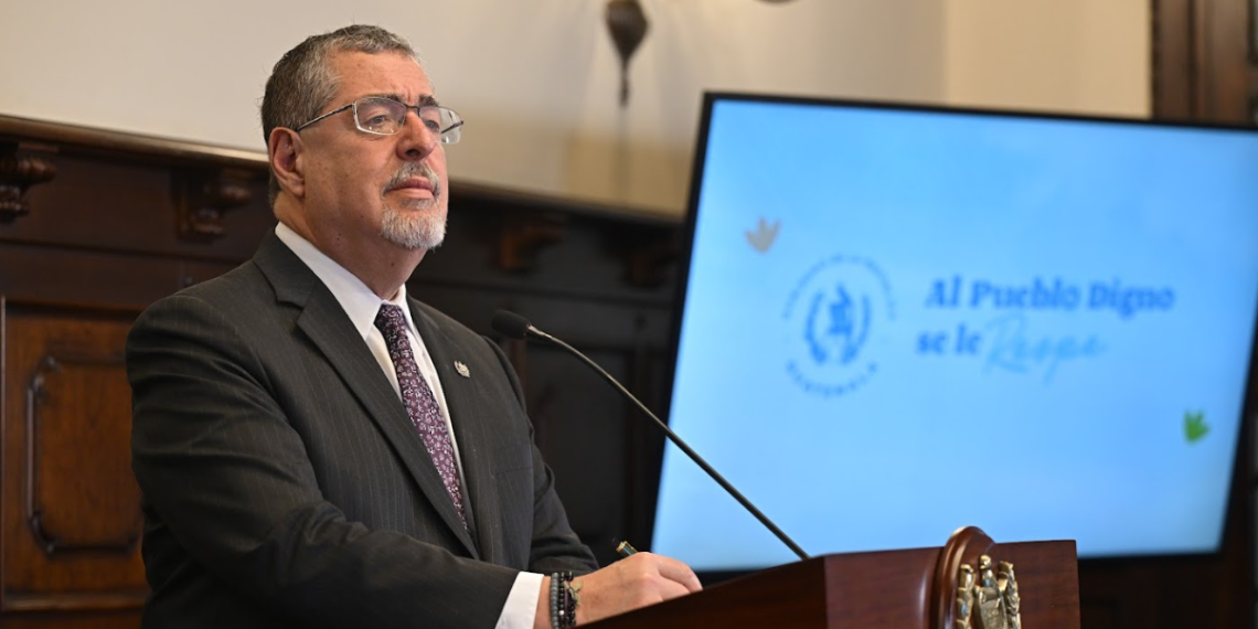 Presidente Bernardo Arévalo en La Ronda.