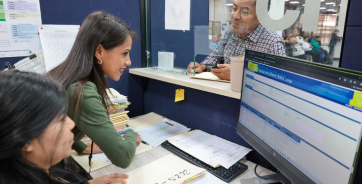 Presentan guía oficial para realizar trámite de herencias sin impuesto. / Foto: Minfin.