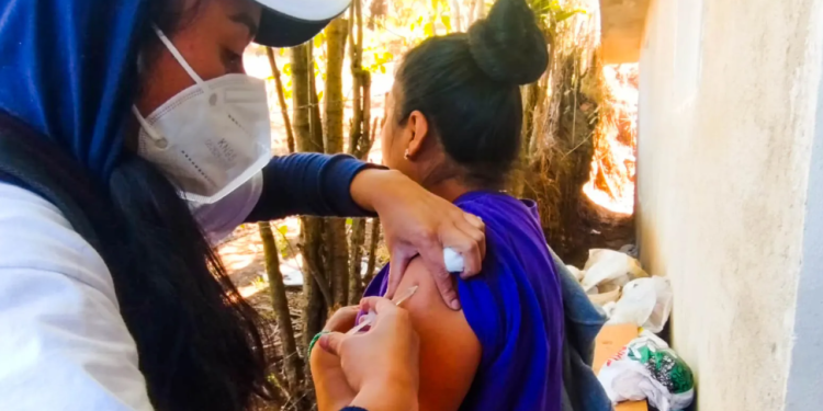 Ministerio de Salud comparte medidas de prevención y pasos clave contra el sarampión. (Foto: MSPAS)