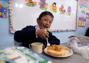Ministra de Educación resalta apoyo a los estudiantes mediante la alimentación escolar. (Foto: archivo)