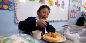 Ministra de Educación resalta apoyo a los estudiantes mediante la alimentación escolar. (Foto: archivo)