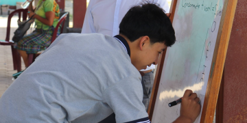 ALMG desarrolla taller de epigrafía maya./Foto: ALMG.