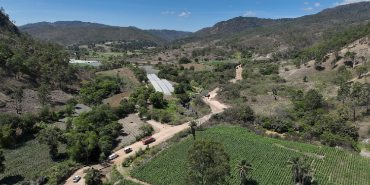 Avanzan los trabajos viales en San Carlos Alzatate, Jalapa. / Foto: Dickéns Zamora.