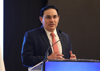 Villeda en el primer conversatorio previo a la vigésima edición del Encuentro Nacional de Empresarios por el Desarrollo. / Foto: Mingob