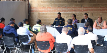 La DGT sostuvo una mesa de diálogo con autoridades departamentales, transportistas y usuarios. / Foto: DGT