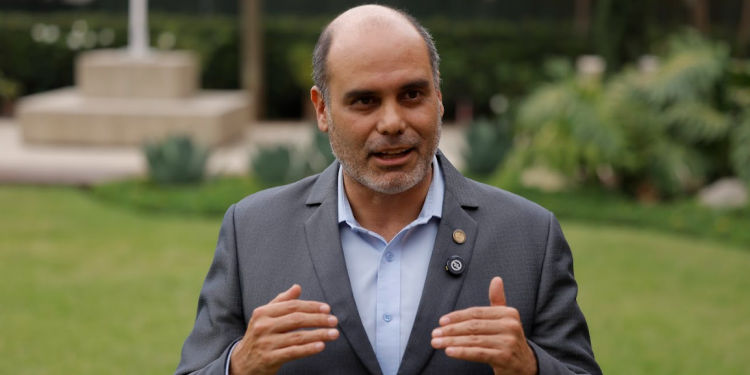 Viceministro indica que la cancelación de licencias ambientales solicitadas por la Usac responde a deficiencias en los procesos. (Foto: Gilber García)