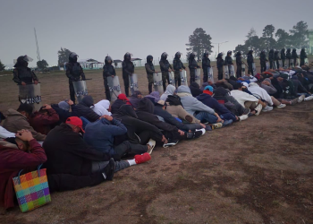 Privados de Cantel durante la requisa. / Foto: Ejército