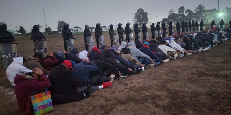 Privados de Cantel durante la requisa. / Foto: Ejército