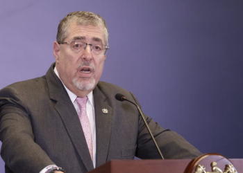 Presidente Bernardo Arévalo en La Ronda. / Foto: Dickens Zamora.