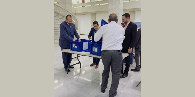 El secretario general de la Presidencia lideró la devolución de la nómina de aspirantes a fiscal general. / Foto: Gobierno de Guatemala.