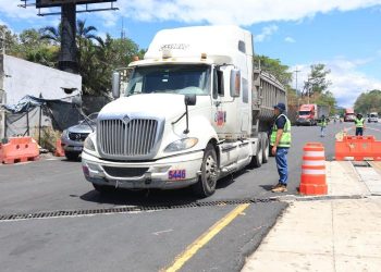 Restricción temporal de circulación de transporte de carga perdura hasta el domingo./Foto: DGT.
