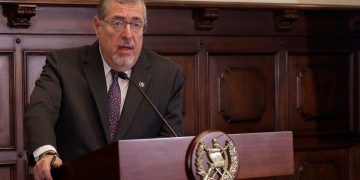 El presidente Bernardo Arévalo se pronuncia por aprobación del subsidio a los combustibles.