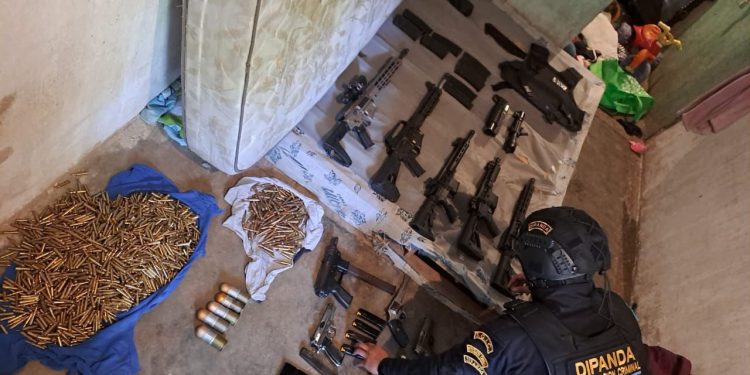 PNC localiza arsenal durante operativo en Las Tapias, zona 18