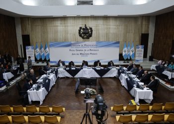 Comisión de Postulación inicia calificación final de expedientes a candidatos al MP