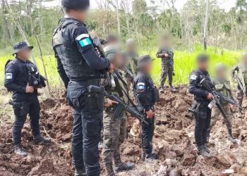 PNC destruye pista clandestina en Petén durante operativo antinarcótico en zona fronteriza